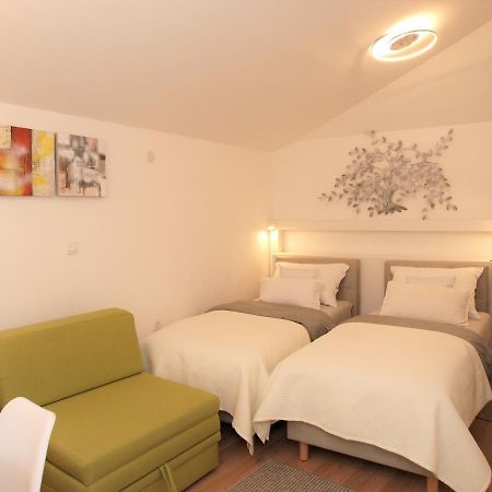 Cozy Studio Apartment Tian In Загреб Екстер'єр фото