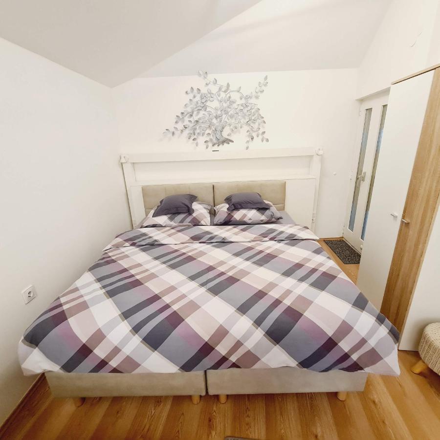 Cozy Studio Apartment Tian In Загреб Екстер'єр фото